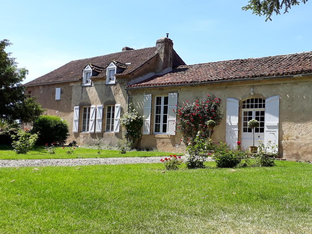Au Chateau Juillac Bagian luar foto