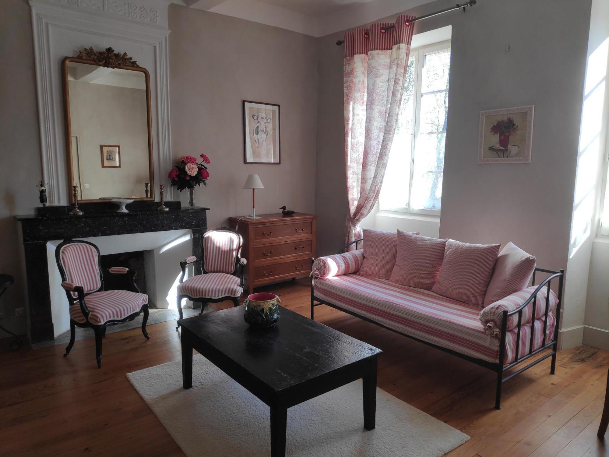 Au Chateau Juillac Ruang foto
